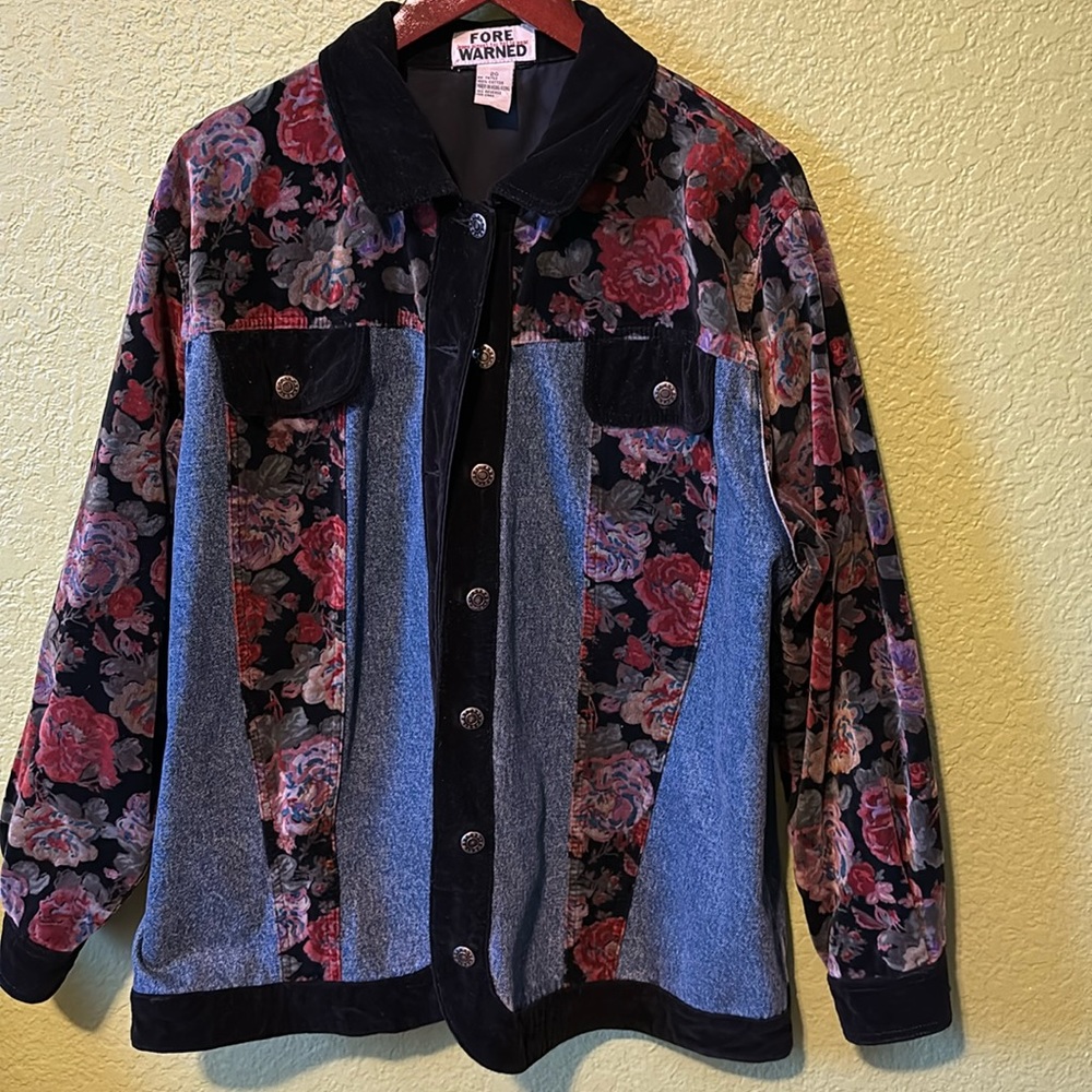 Fore Warned Brand / Made in Hongkong/ Size 20